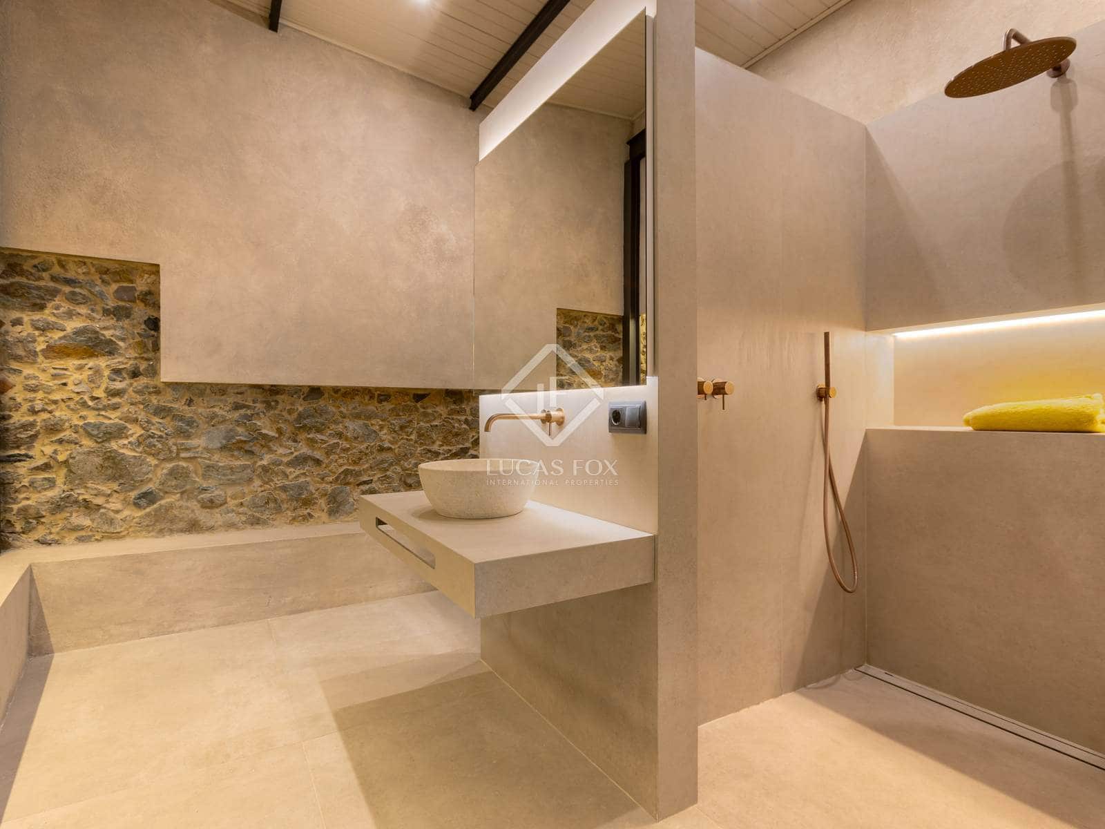 4 quarto Moradia para venda em Santa Susanna com piscina garagem - 1 300 000 € (Ref: 6956813)