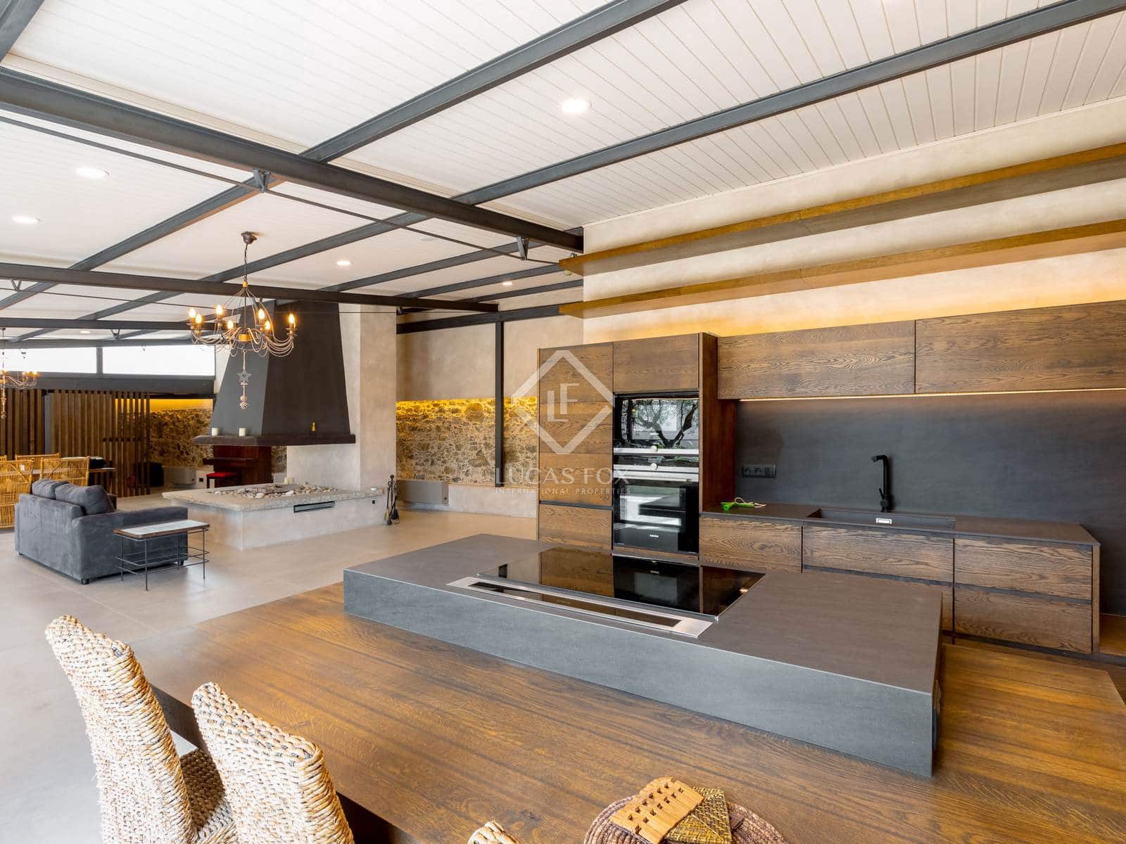 4 quarto Moradia para venda em Santa Susanna com piscina garagem - 1 300 000 € (Ref: 6956813)