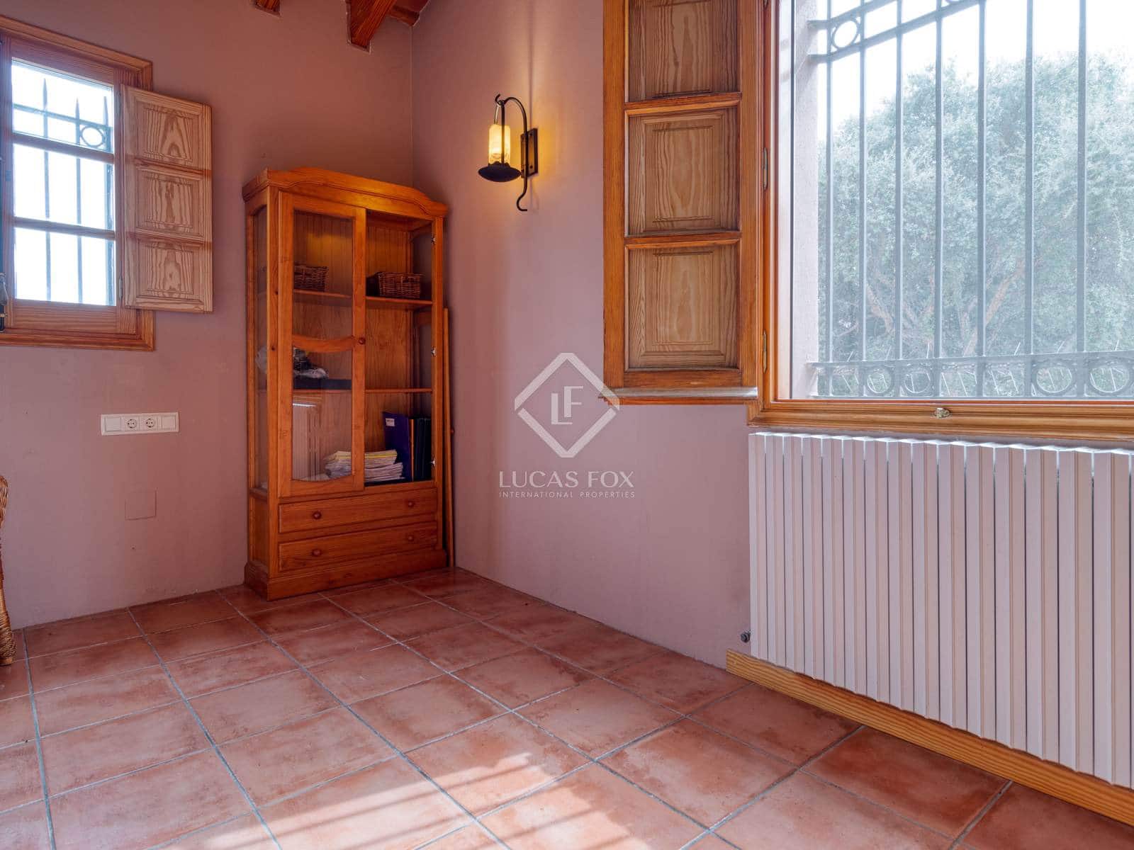 4 quarto Moradia para venda em Santa Susanna com piscina garagem - 1 300 000 € (Ref: 6956813)