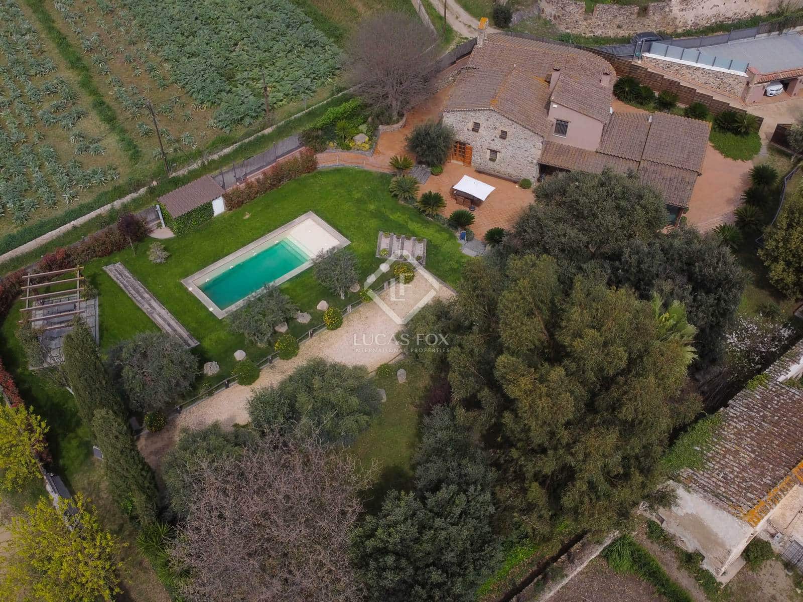 4 quarto Moradia para venda em Santa Susanna com piscina garagem - 1 300 000 € (Ref: 6956813)