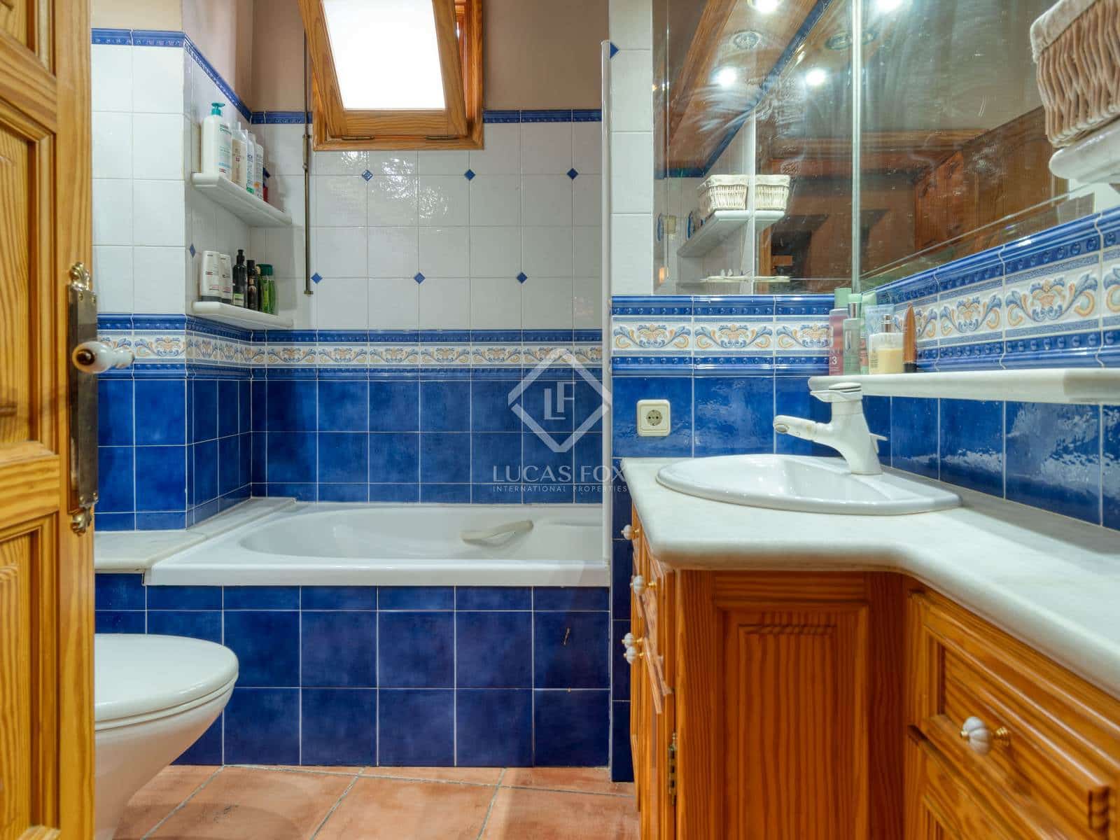 4 quarto Moradia para venda em Santa Susanna com piscina garagem - 1 300 000 € (Ref: 6956813)