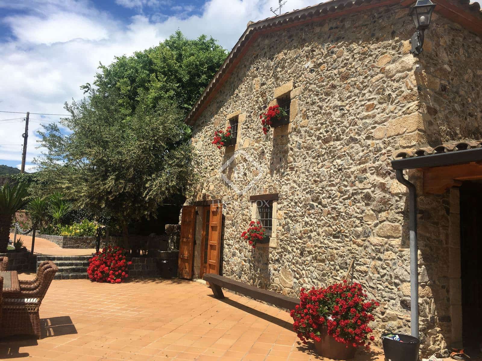 4 quarto Moradia para venda em Santa Susanna com piscina garagem - 1 300 000 € (Ref: 6956813)