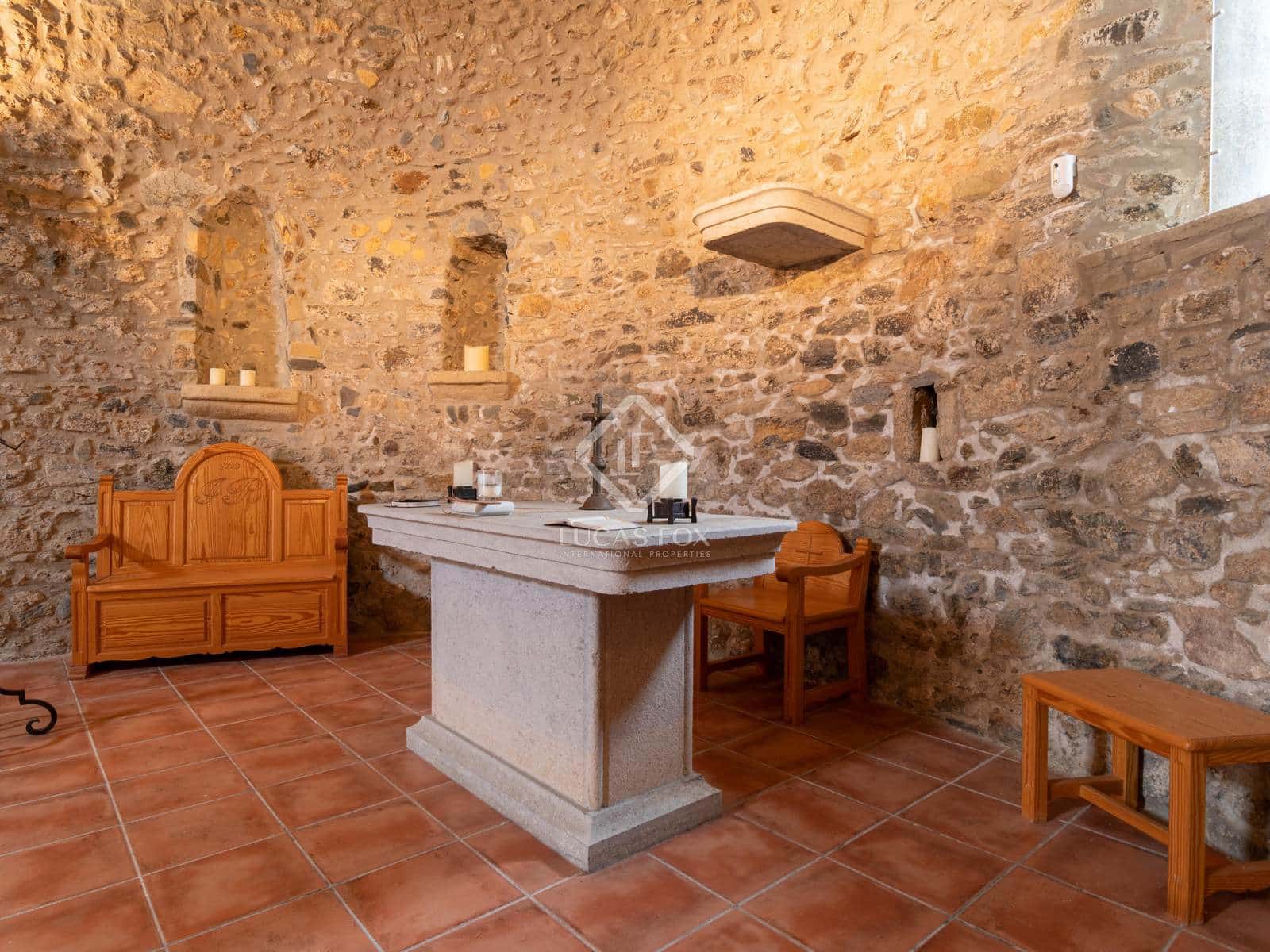 4 quarto Moradia para venda em Santa Susanna com piscina garagem - 1 300 000 € (Ref: 6956813)