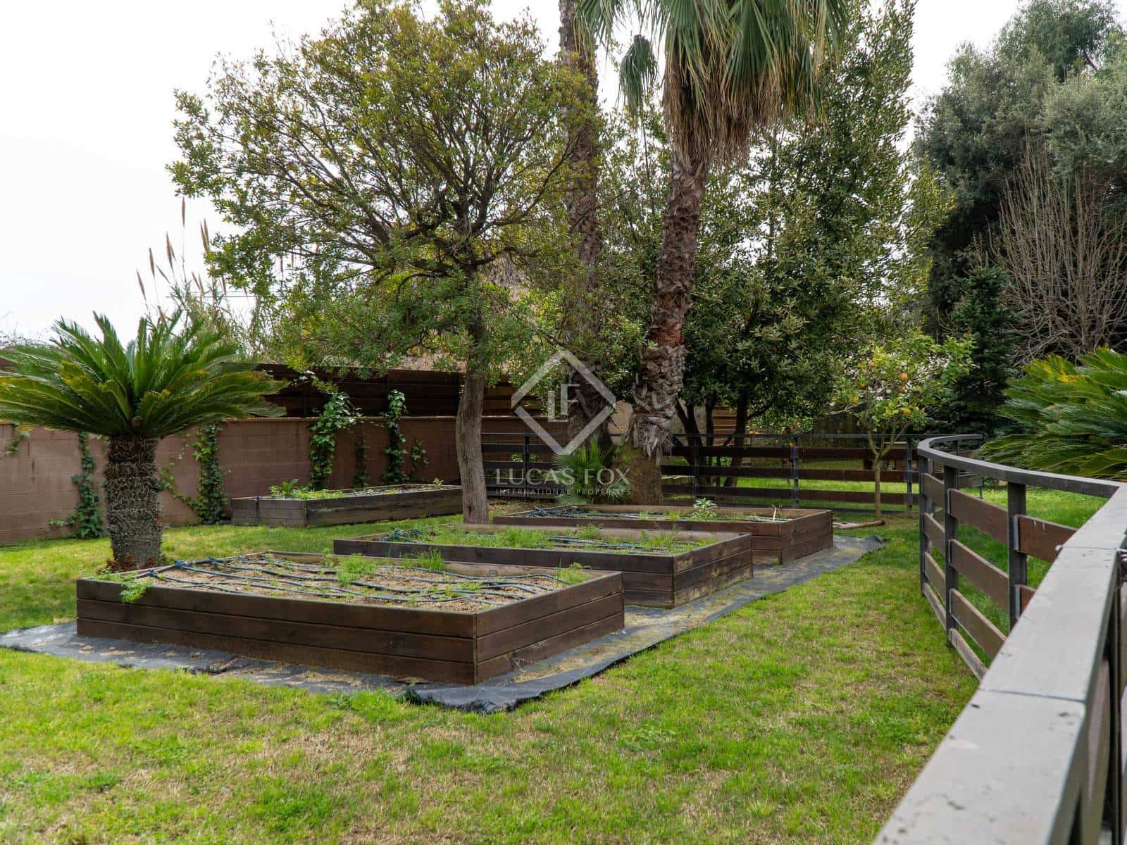 4 quarto Moradia para venda em Santa Susanna com piscina garagem - 1 300 000 € (Ref: 6956813)