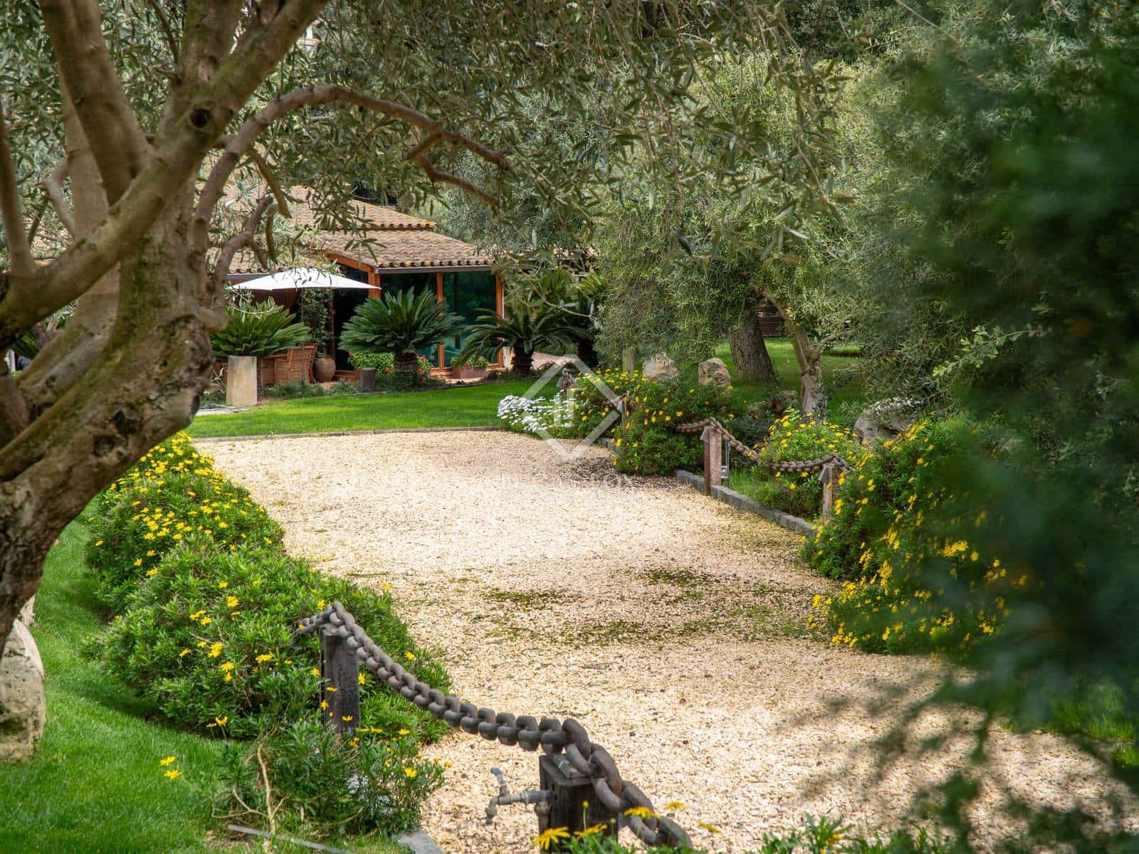 4 quarto Moradia para venda em Santa Susanna com piscina garagem - 1 300 000 € (Ref: 6956813)