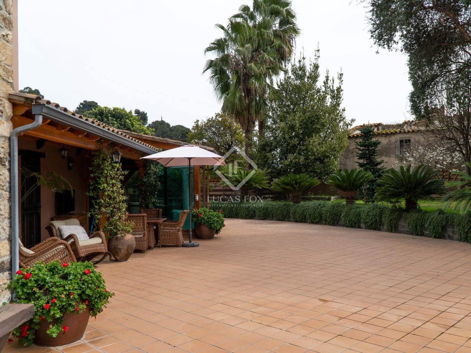 4 quarto Moradia para venda em Santa Susanna com piscina garagem - 1 300 000 € (Ref: 6956813)