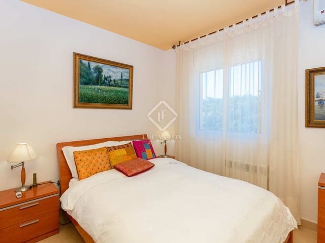 5 bedroom Villa for sale in Olivella with pool garage - € 599,000 (Ref: 6968997)