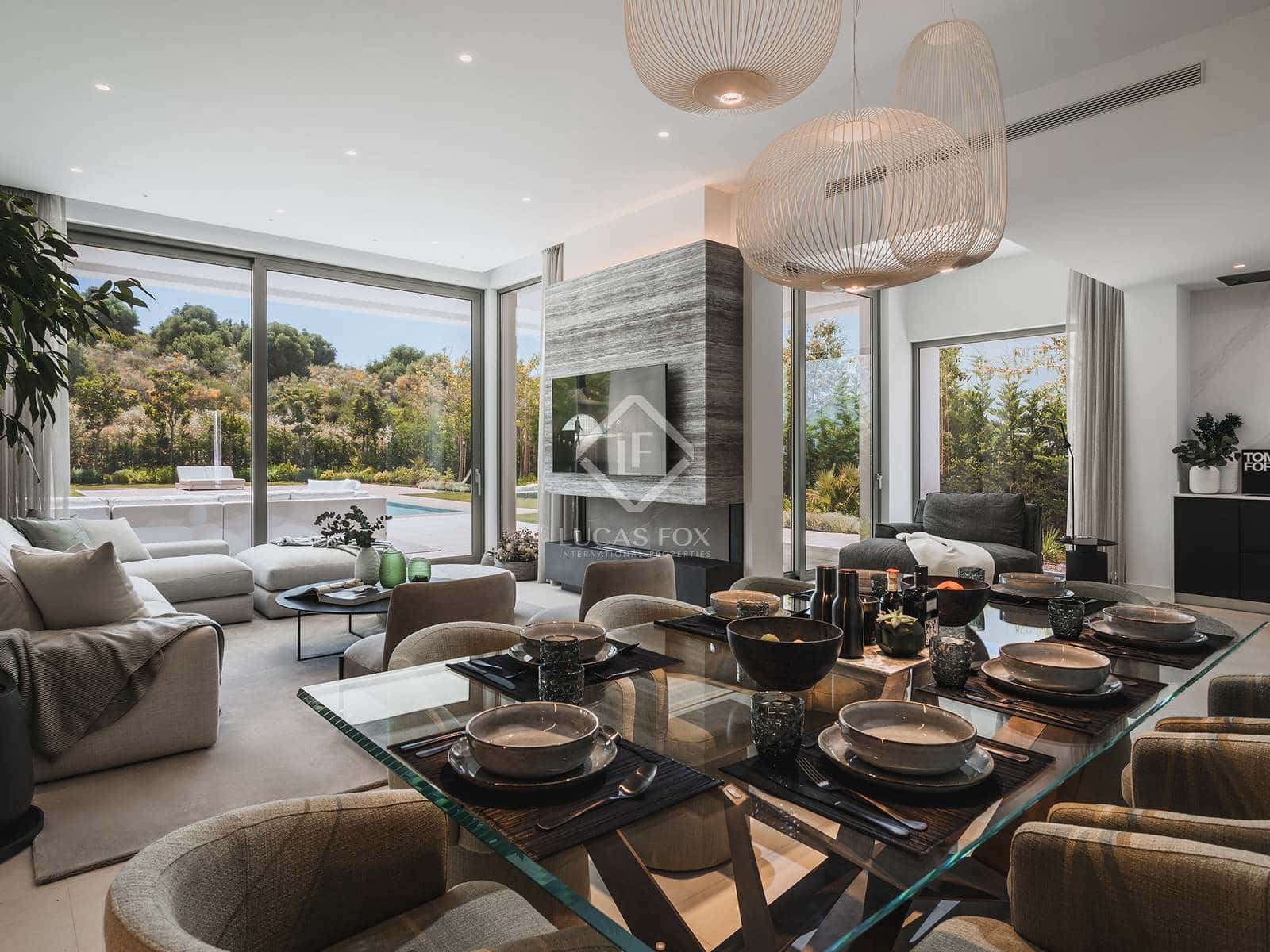 4 bedroom Villa for sale in Estepona with pool garage - € 2,495,000 (Ref: 6982614)