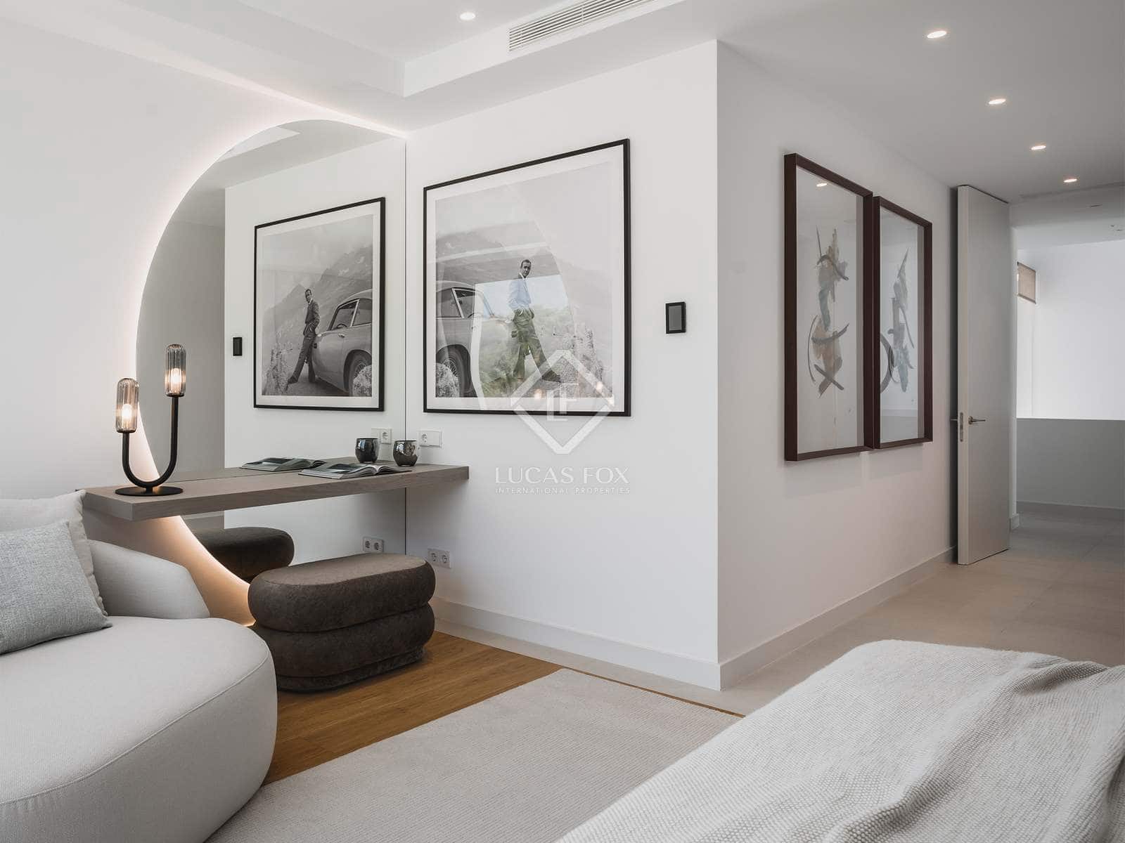 4 bedroom Villa for sale in Estepona with pool garage - € 2,495,000 (Ref: 6982614)