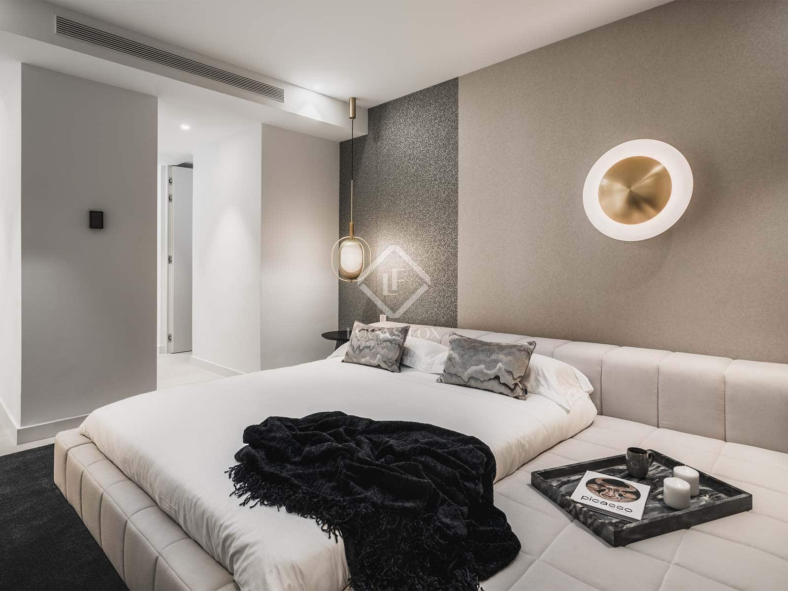 4 bedroom Villa for sale in Estepona with pool garage - € 2,495,000 (Ref: 6982614)