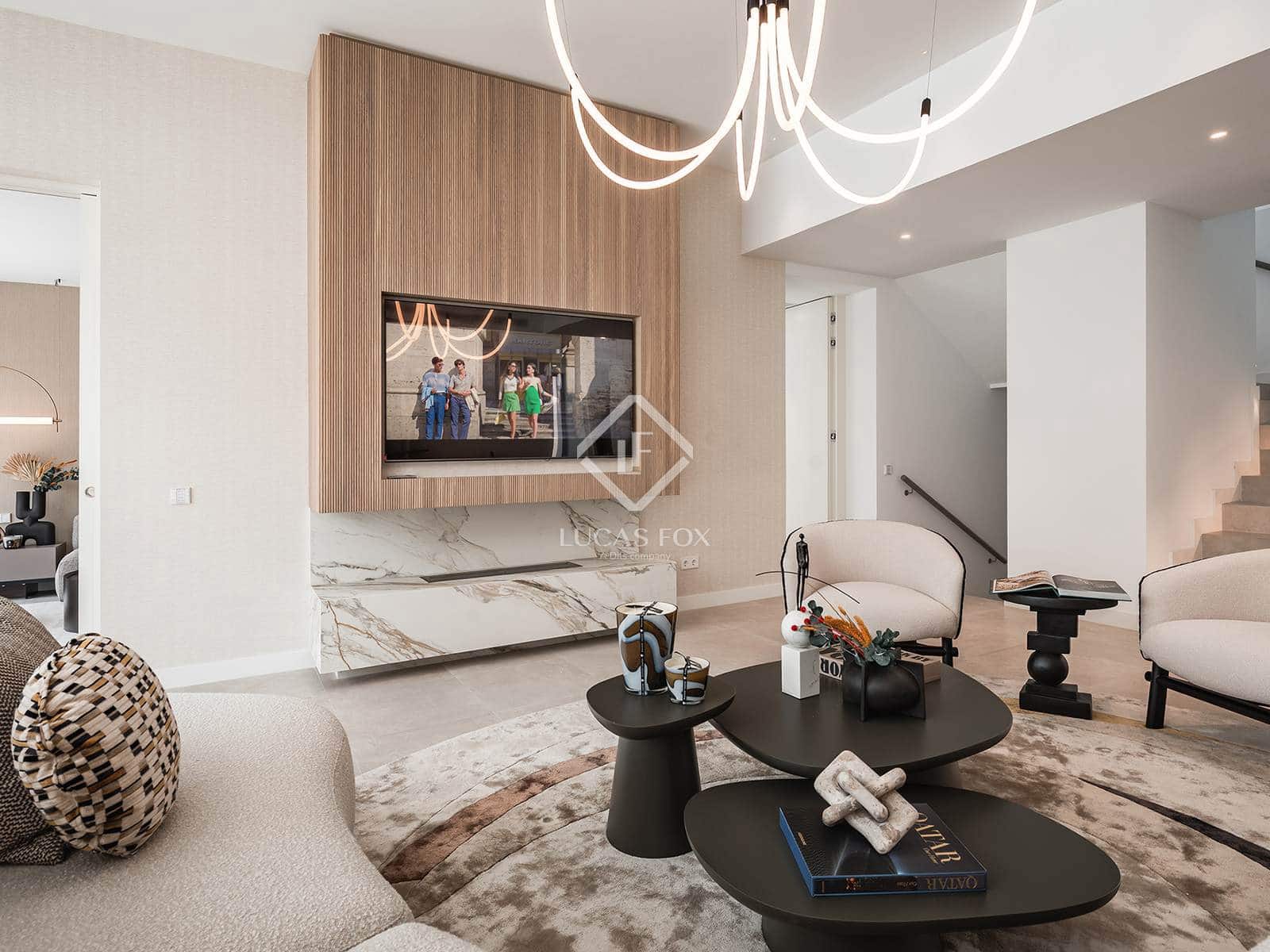 4 bedroom Villa for sale in Estepona with pool garage - € 2,495,000 (Ref: 6982614)