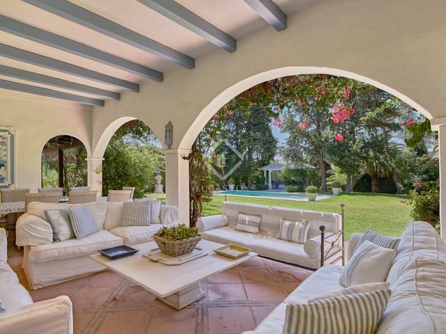 8 Zimmer Villa zu verkaufen in Calahonda, Mijas mit Pool Garage - 2.350.000 € (Ref: 7004808)