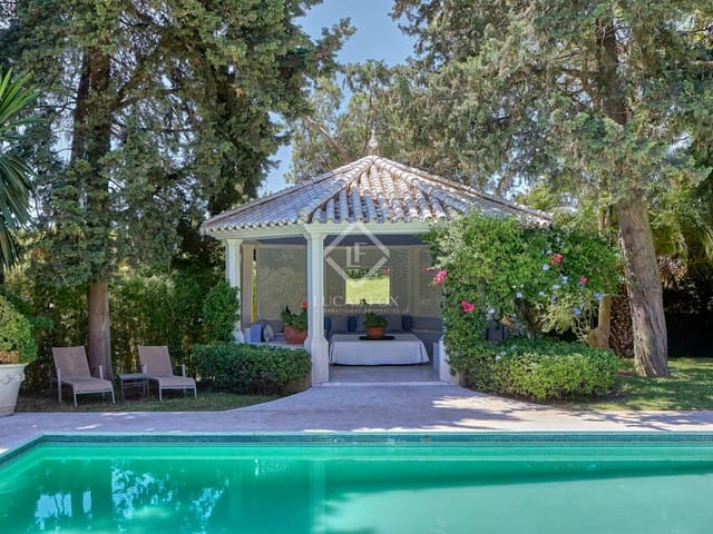 8 Zimmer Villa zu verkaufen in Calahonda, Mijas mit Pool Garage - 2.350.000 € (Ref: 7004808)