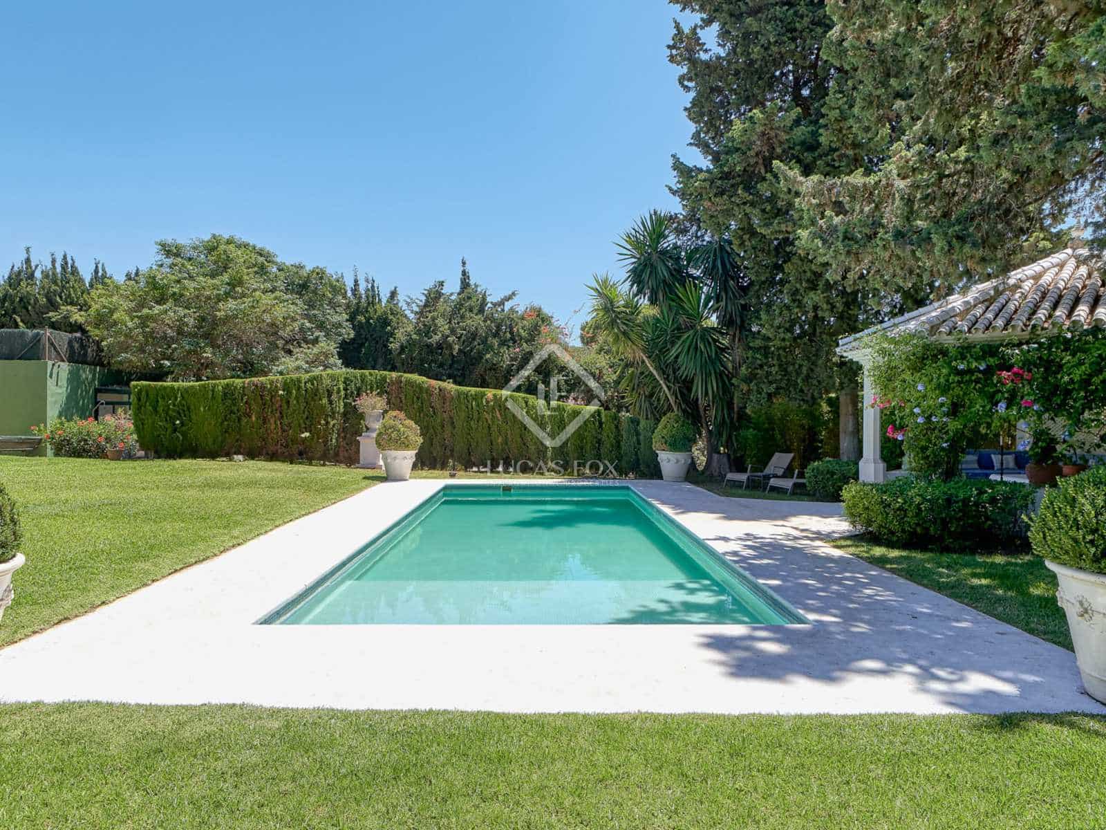 8 slaapkamer Villa te koop in Calahonda met zwembad garage - € 2.350.000 (Ref: 7004808)