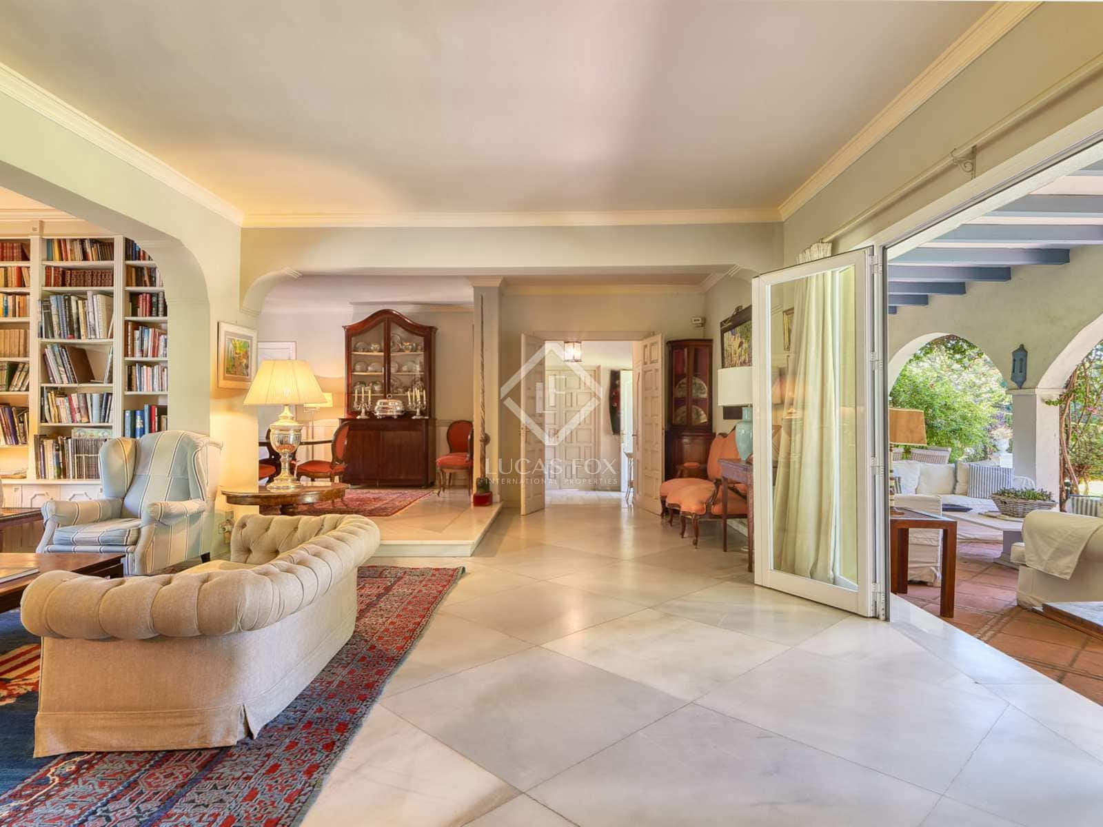 8 slaapkamer Villa te koop in Calahonda met zwembad garage - € 2.350.000 (Ref: 7004808)