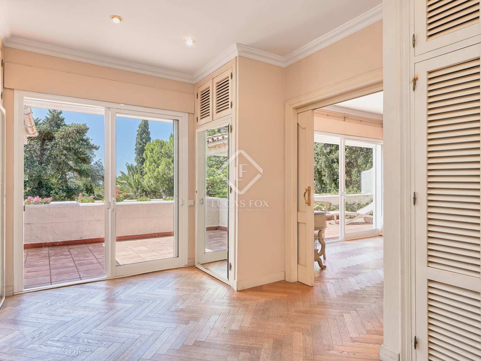 8 slaapkamer Villa te koop in Calahonda met zwembad garage - € 2.350.000 (Ref: 7004808)