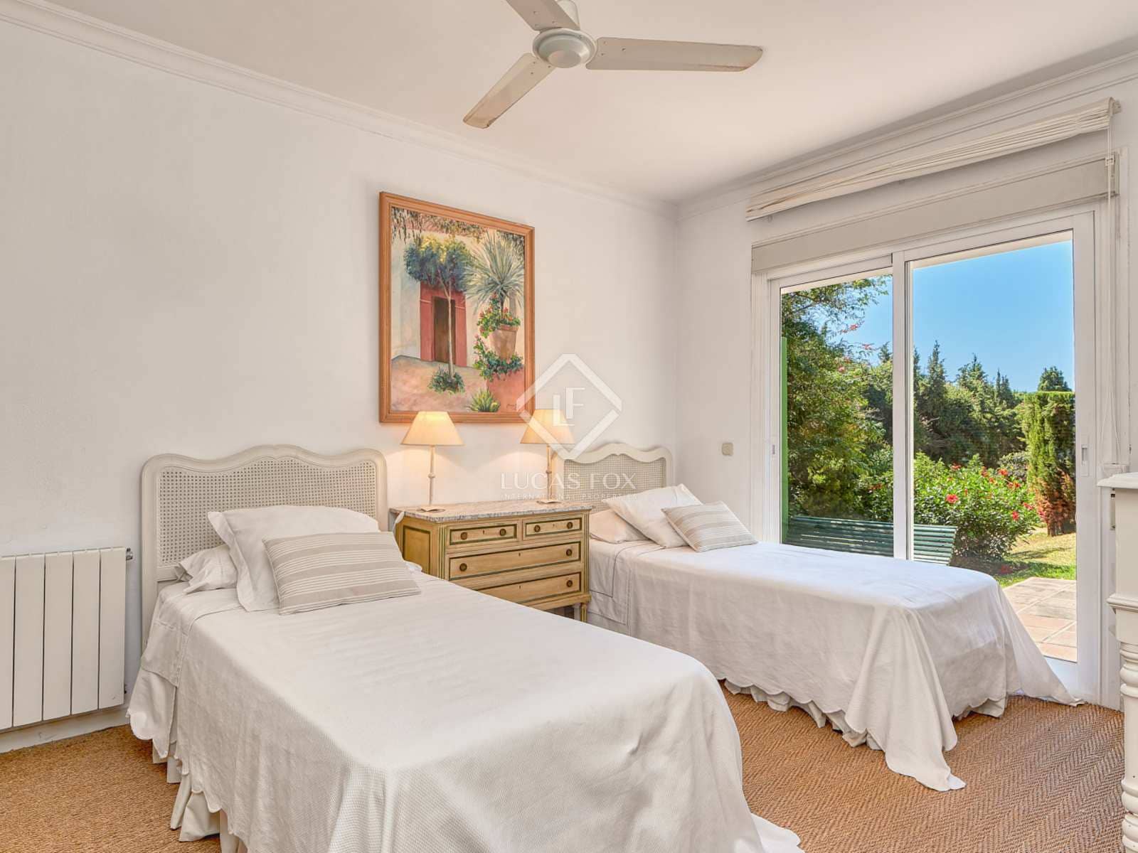 8 slaapkamer Villa te koop in Calahonda met zwembad garage - € 2.350.000 (Ref: 7004808)