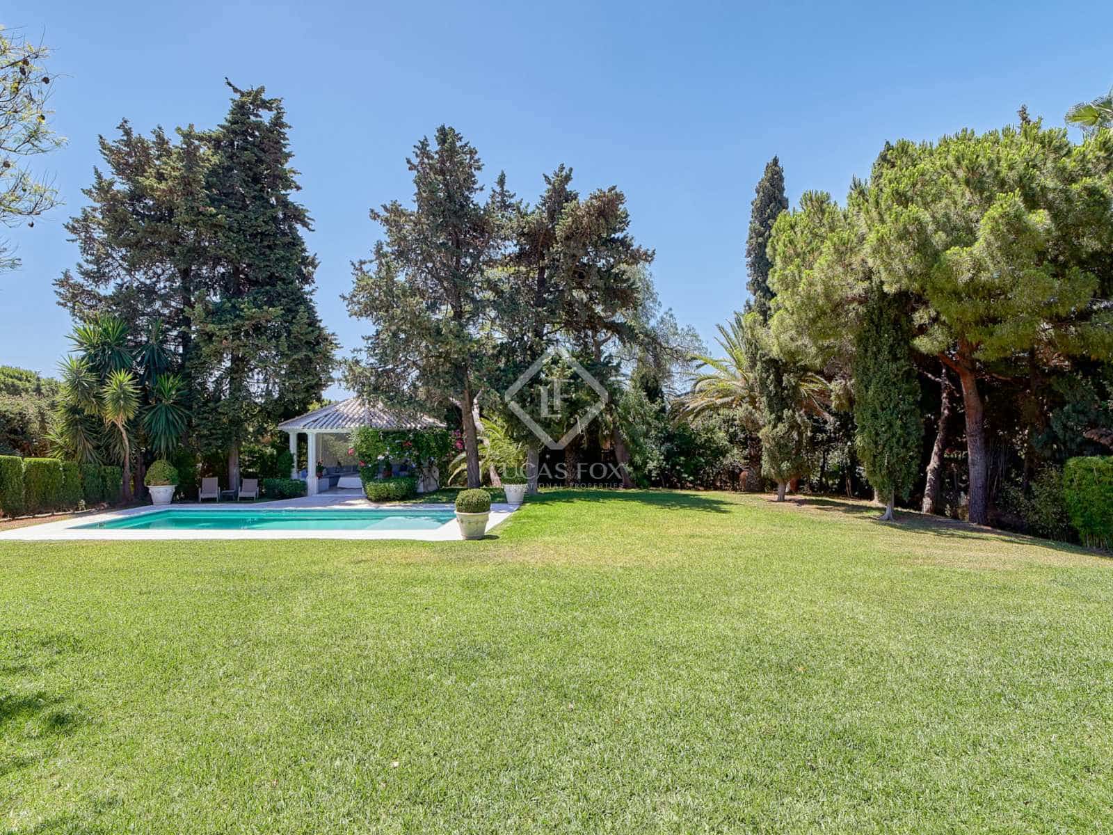 8 slaapkamer Villa te koop in Calahonda met zwembad garage - € 2.350.000 (Ref: 7004808)