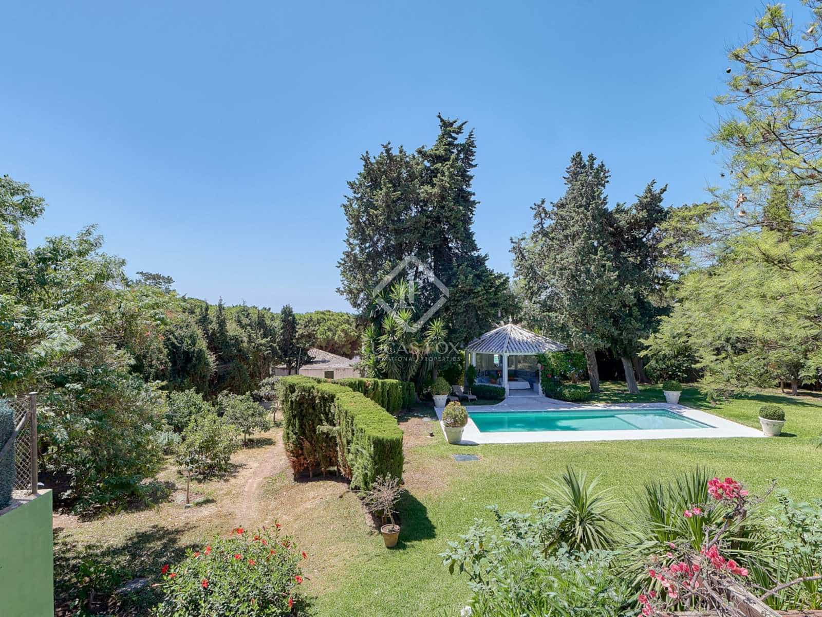 8 slaapkamer Villa te koop in Calahonda met zwembad garage - € 2.350.000 (Ref: 7004808)