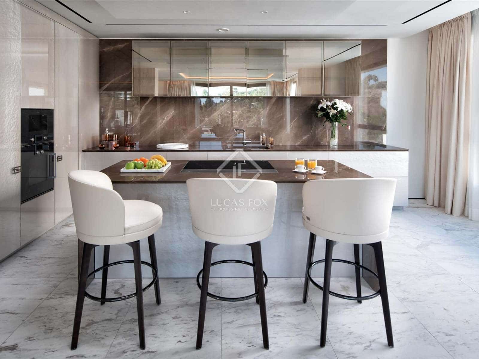 3 makuuhuone Huoneisto myytävänä paikassa Marbella mukana uima-altaan 
autotalli - 4 250 000 € (Ref: 7011837)