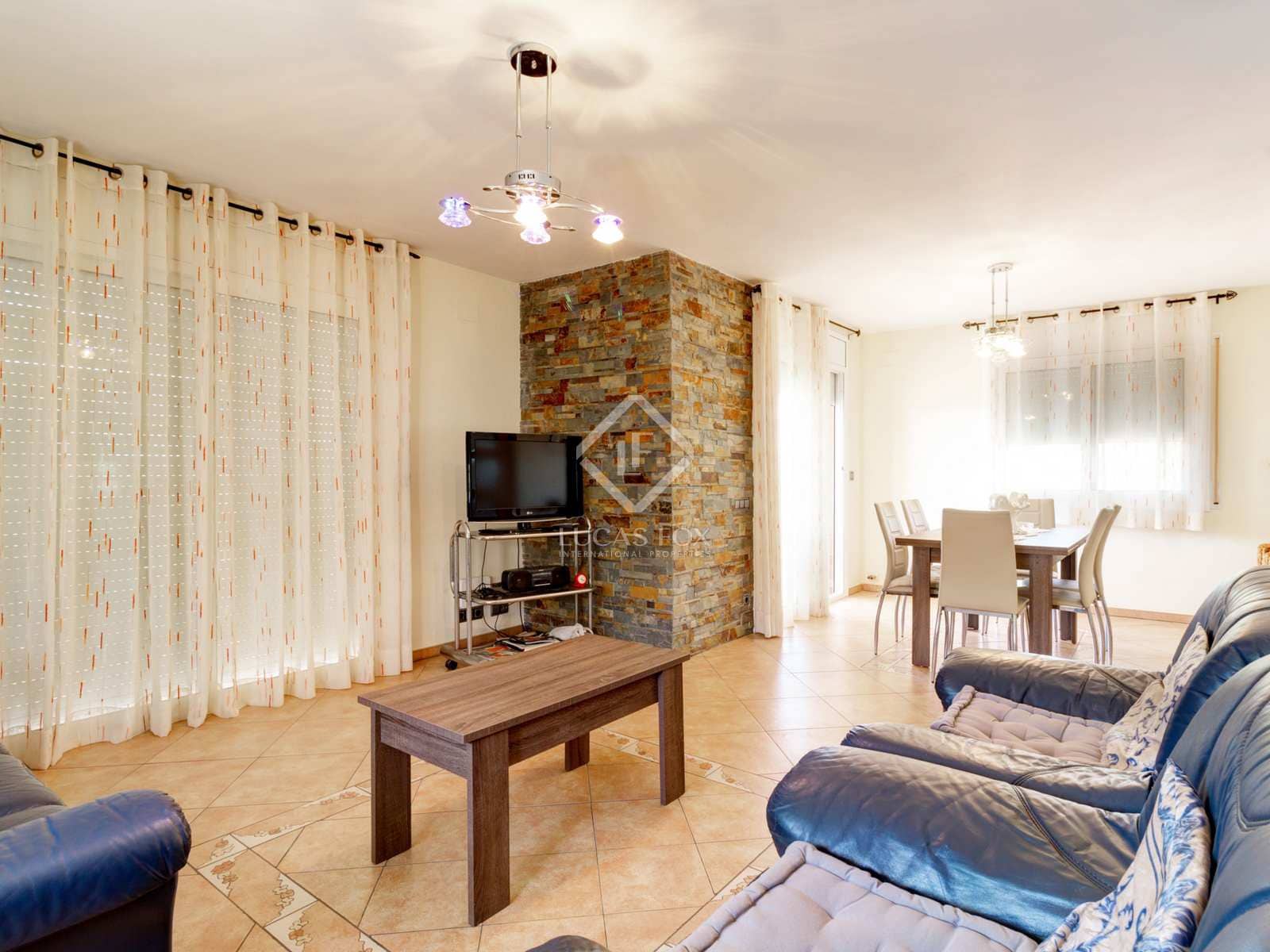 5 soveværelse Villa til salg i Roda de Bara med swimmingpool garage - € 445.000 (Ref: 7032629)