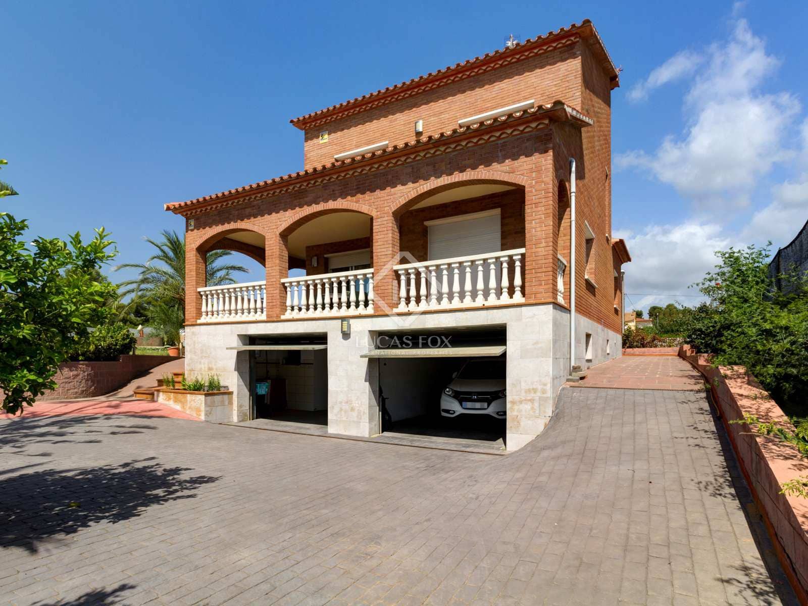 5 soveværelse Villa til salg i Roda de Bara med swimmingpool garage - € 445.000 (Ref: 7032629)