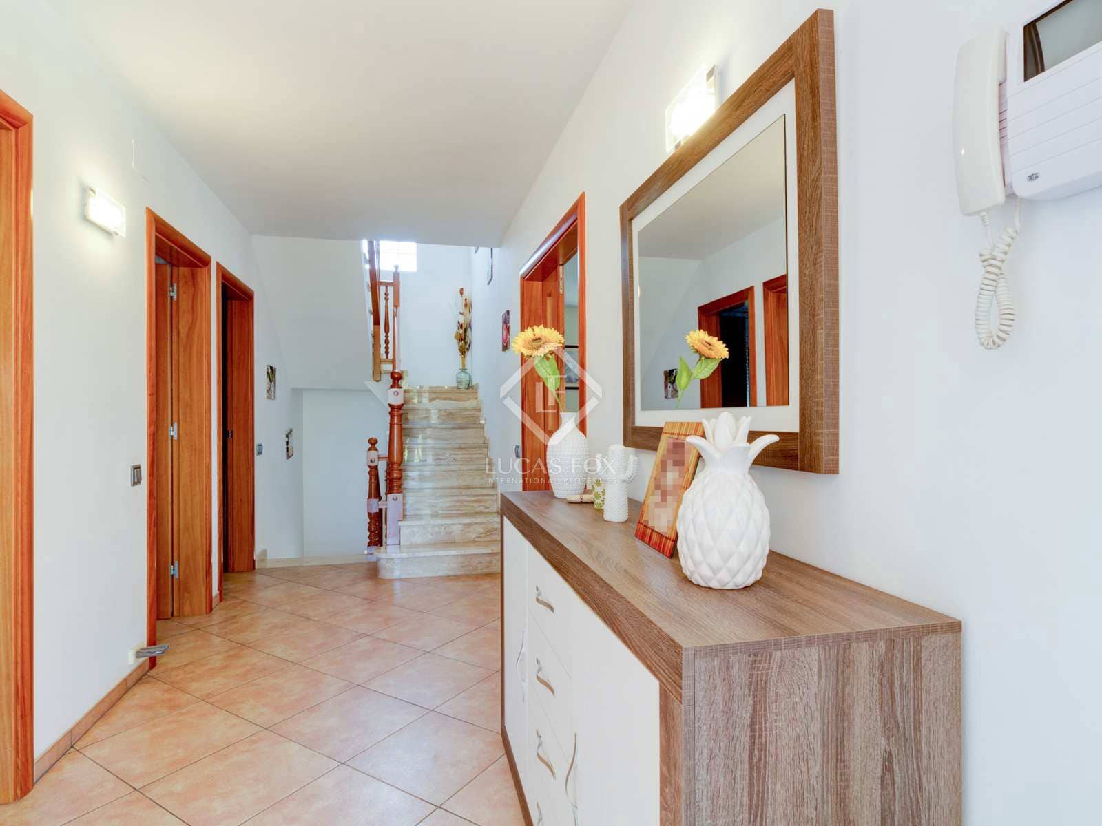 5 soveværelse Villa til salg i Roda de Bara med swimmingpool garage - € 445.000 (Ref: 7032629)