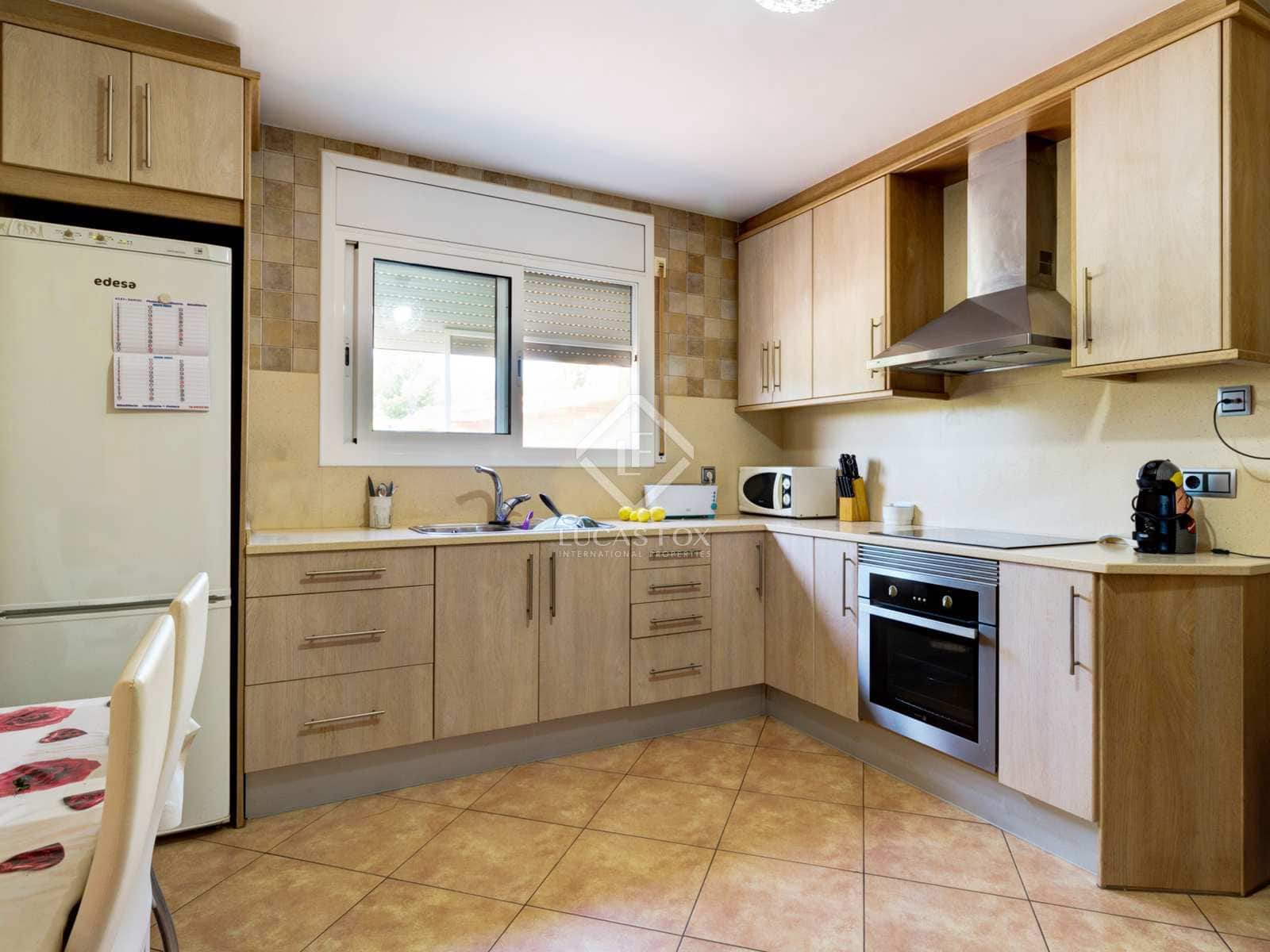 5 soveværelse Villa til salg i Roda de Bara med swimmingpool garage - € 445.000 (Ref: 7032629)