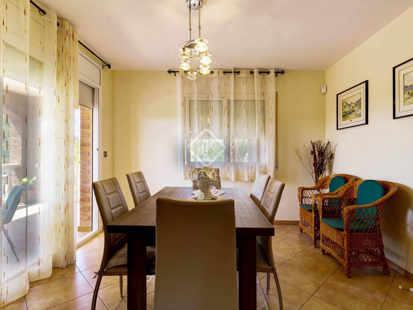 5 soveværelse Villa til salg i Roda de Bara med swimmingpool garage - € 445.000 (Ref: 7032629)