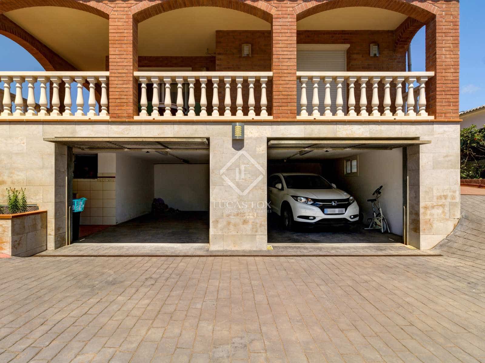 5 soveværelse Villa til salg i Roda de Bara med swimmingpool garage - € 445.000 (Ref: 7032629)