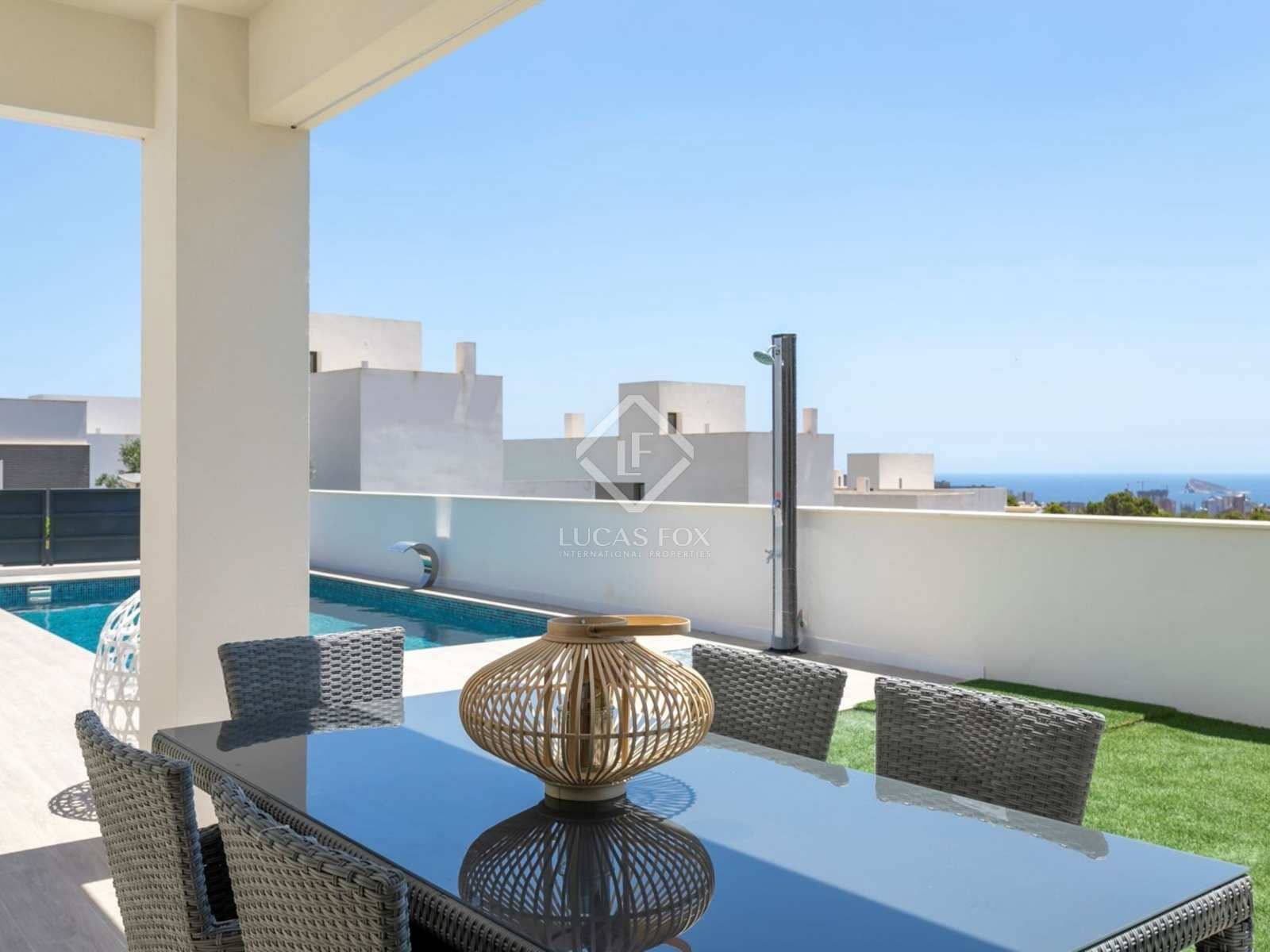 4 slaapkamer Villa te koop in Finestrat met zwembad garage - € 799.000 (Ref: 7034028)