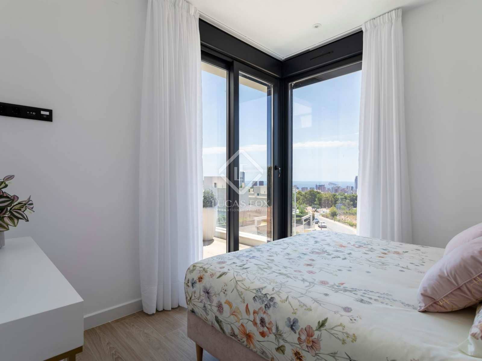 4 slaapkamer Villa te koop in Finestrat met zwembad garage - € 799.000 (Ref: 7034028)