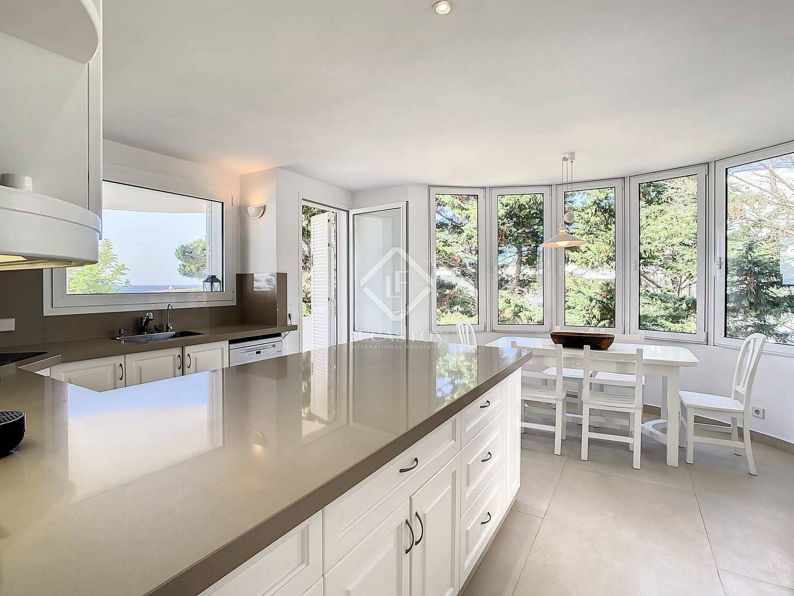 7 chambre Villa/Maison à vendre à Ciutadella de Menorca avec piscine garage - 4 500 000 € (Ref: 7037743)