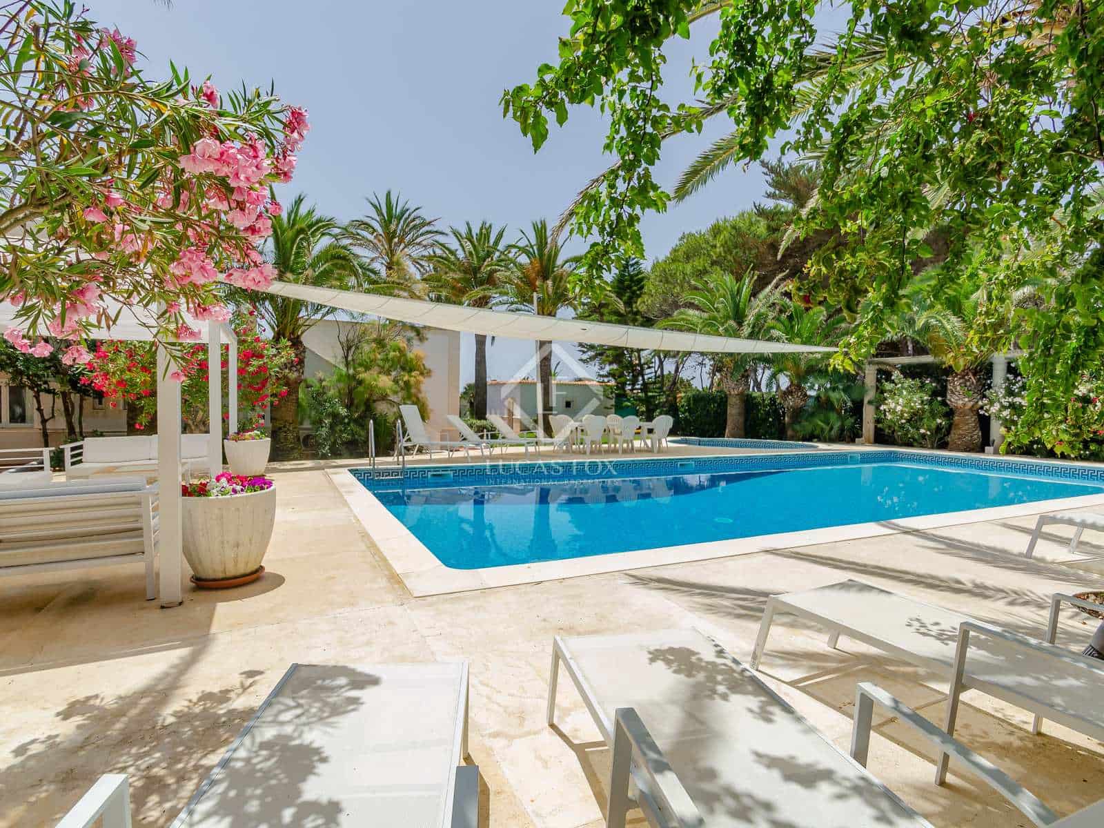 6 soverom Villa til salgs i Ciutadella de Menorca med svømmebasseng garasje - € 2 400 000 (Ref: 7074139)