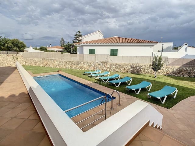 4 sypialnia Willa na sprzedaż w Ciutadella de Menorca z basenem garażem - 1 330 000 € (Ref: 7122034)