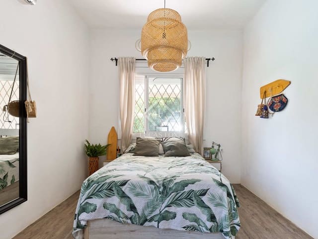 2 bedroom Villa for sale in Castelldefels with pool - € 1,297,000 (Ref: 7122068)