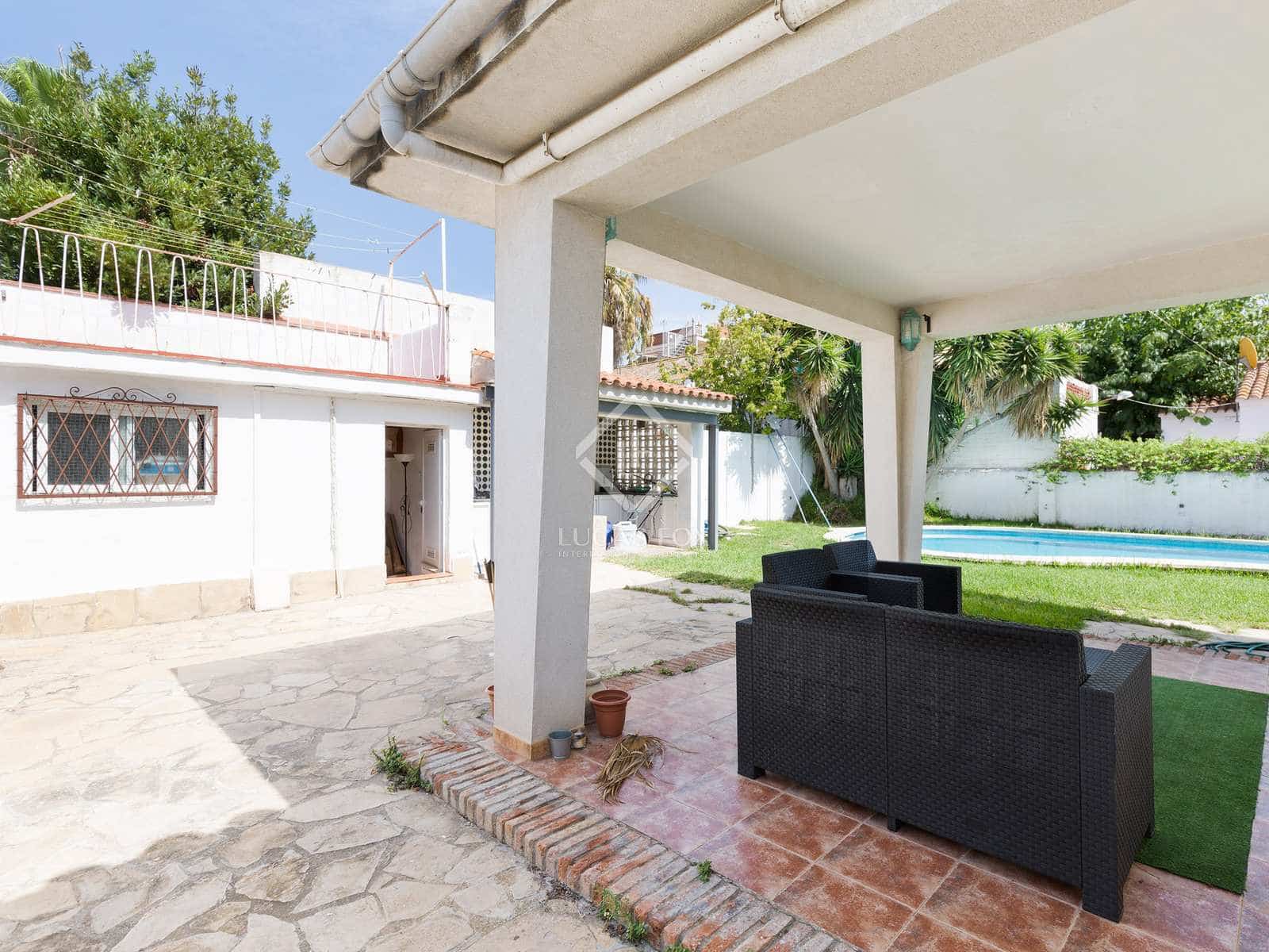 2 slaapkamer Villa te koop in Castelldefels met zwembad - € 1.297.000 (Ref: 7122068)