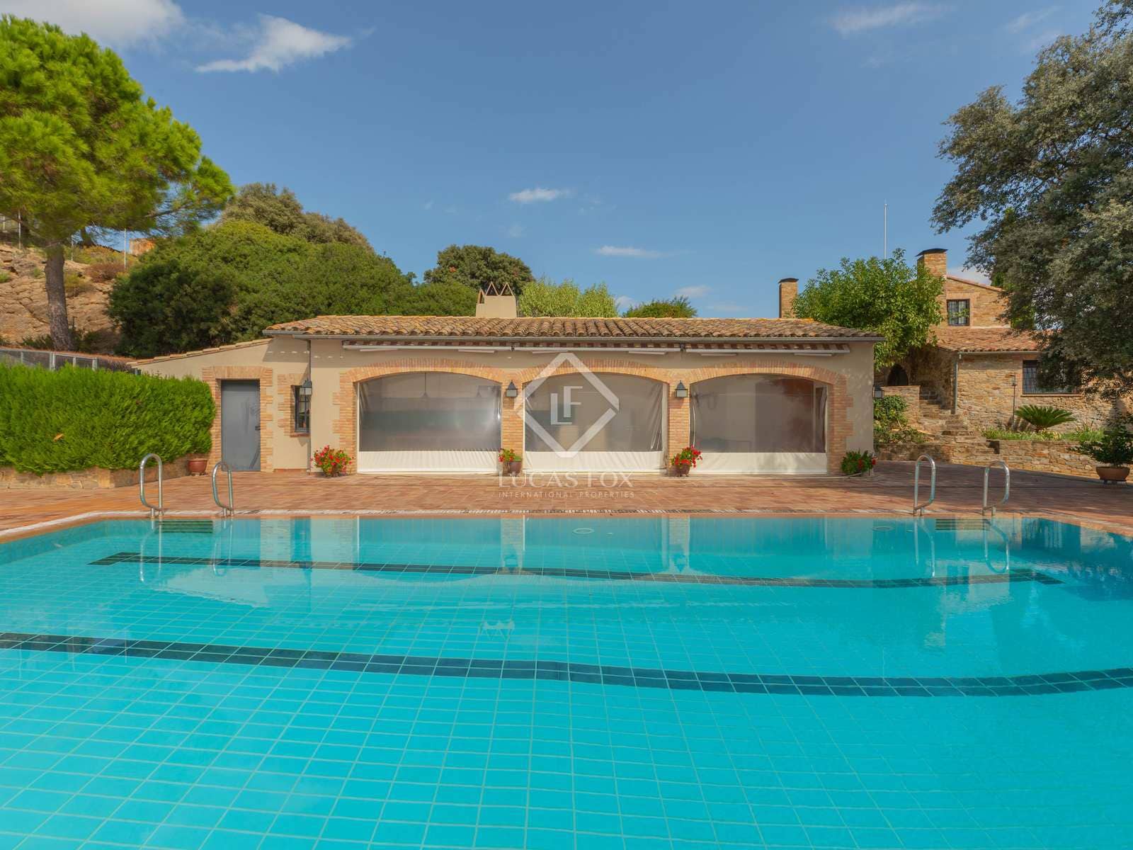 6 soveværelse Finca/Landehus til salg i Cistella med swimmingpool garage - € 4.500.000 (Ref: 7122075)