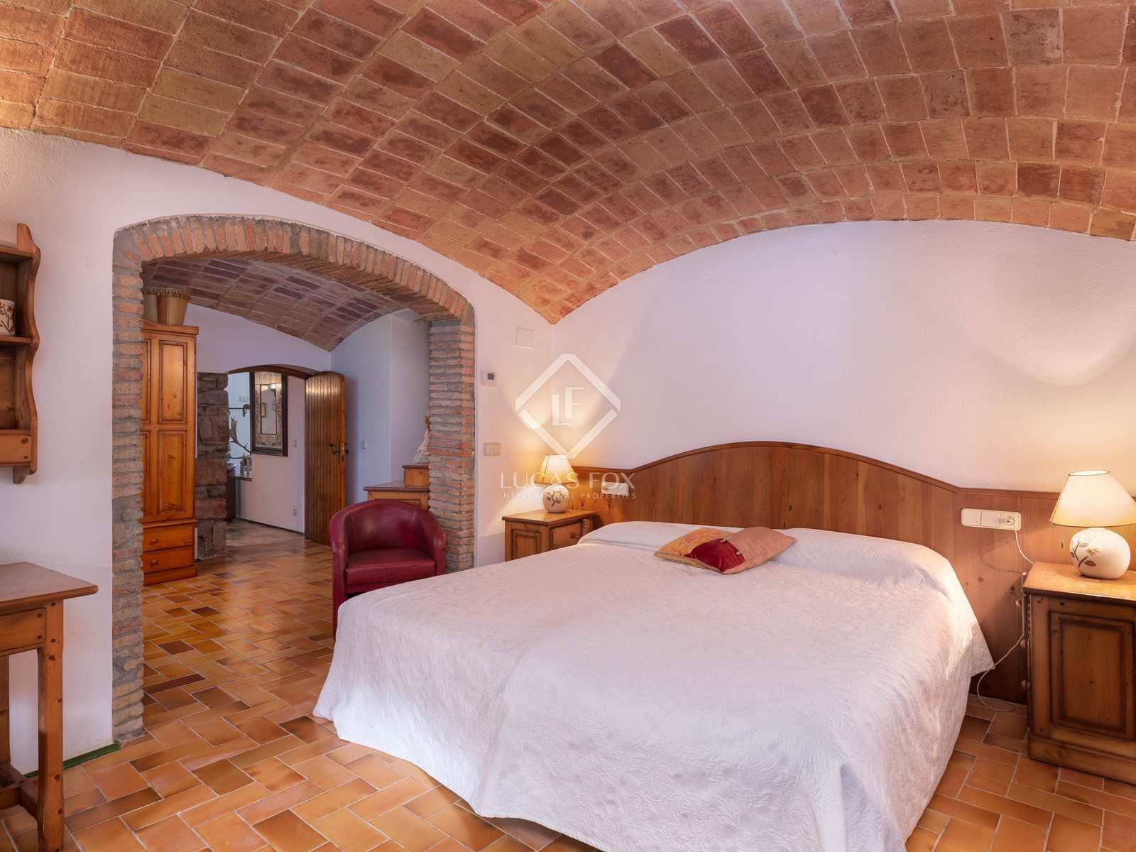 6 soveværelse Finca/Landehus til salg i Cistella med swimmingpool garage - € 4.500.000 (Ref: 7122075)