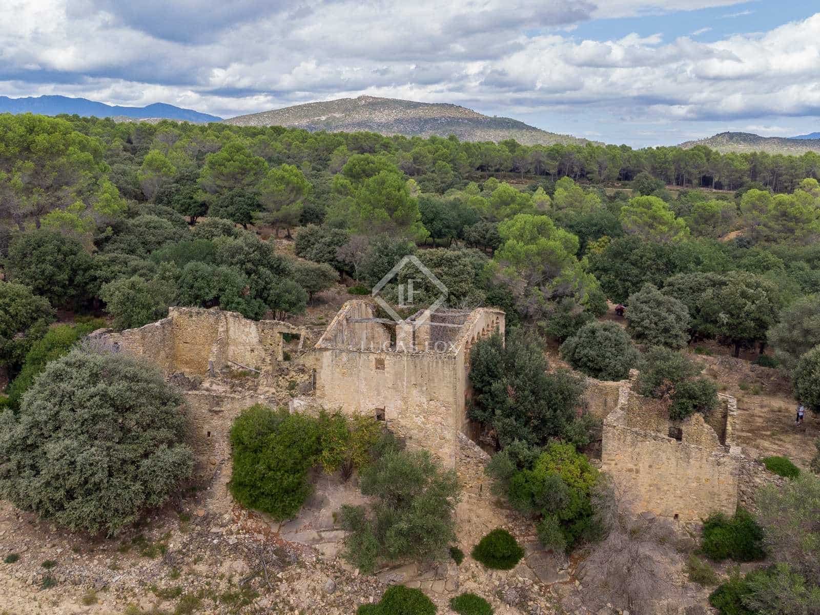 6 soveværelse Finca/Landehus til salg i Cistella med swimmingpool garage - € 4.500.000 (Ref: 7122075)