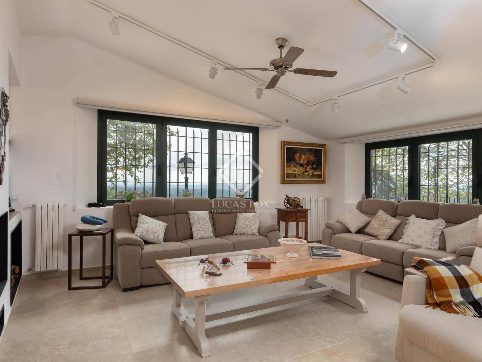 6 soveværelse Finca/Landehus til salg i Cistella med swimmingpool garage - € 4.500.000 (Ref: 7122075)