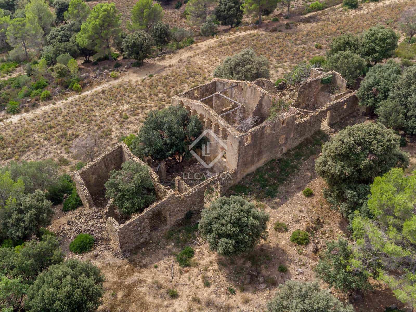 6 soveværelse Finca/Landehus til salg i Cistella med swimmingpool garage - € 4.500.000 (Ref: 7122075)