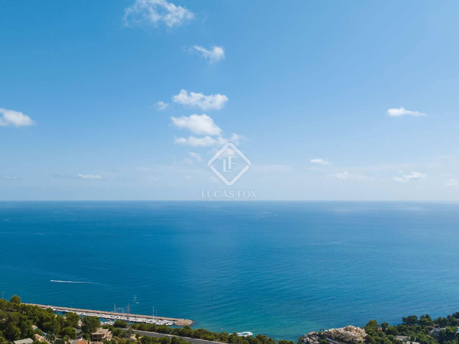 5 bedroom Villa for sale in Altea with pool garage - € 1,195,000 (Ref: 7122086)