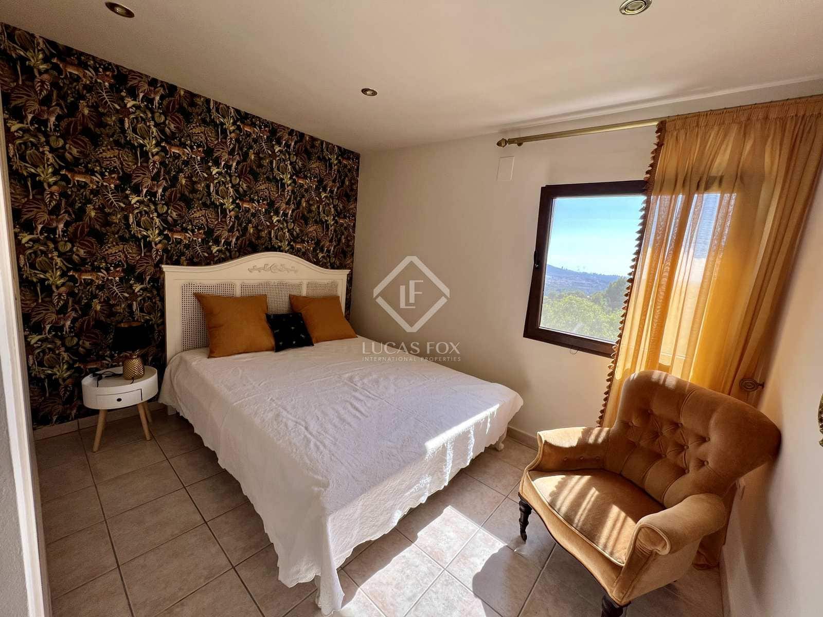 5 bedroom Villa for sale in Altea with pool garage - € 1,195,000 (Ref: 7122086)