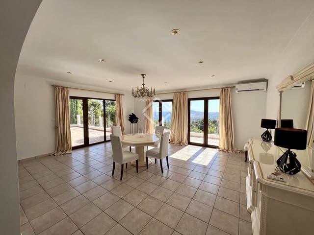 5 quarto Moradia para venda em Altea com piscina garagem - 1 195 000 € (Ref: 7122086)