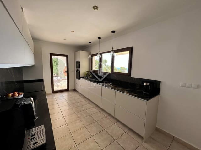 5 quarto Moradia para venda em Altea com piscina garagem - 1 195 000 € (Ref: 7122086)