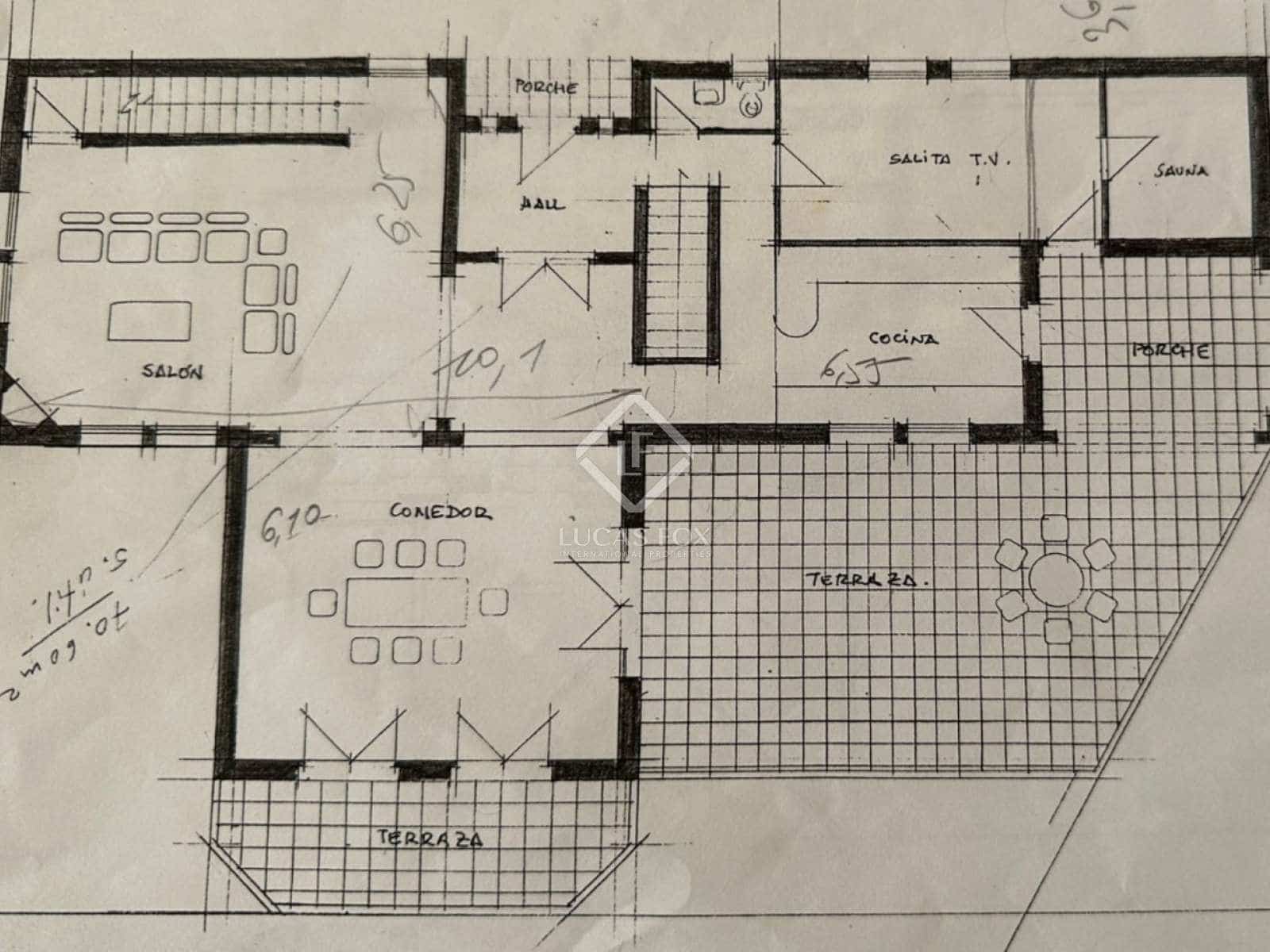 5 bedroom Villa for sale in Altea with pool garage - € 1,195,000 (Ref: 7122086)