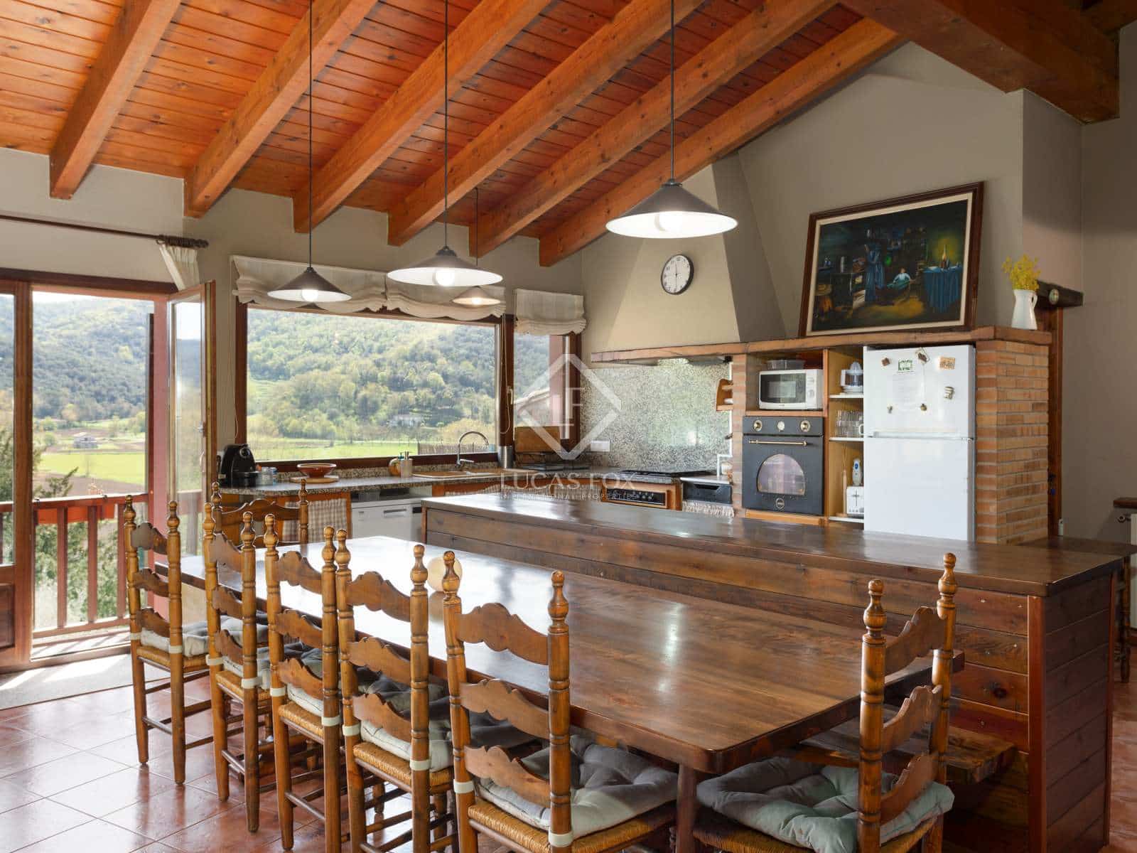 6 soverom Villa til salgs i La Vall d'en Bas med garasje - € 670 000 (Ref: 7122144)