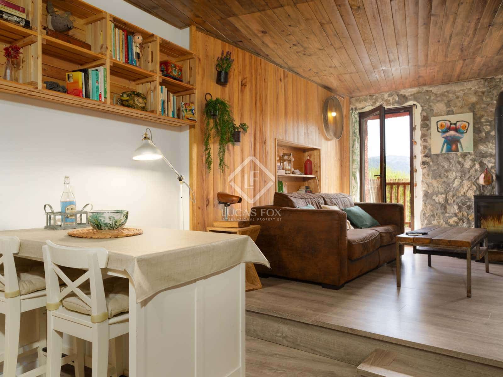 6 soverom Villa til salgs i La Vall d'en Bas med garasje - € 670 000 (Ref: 7122144)