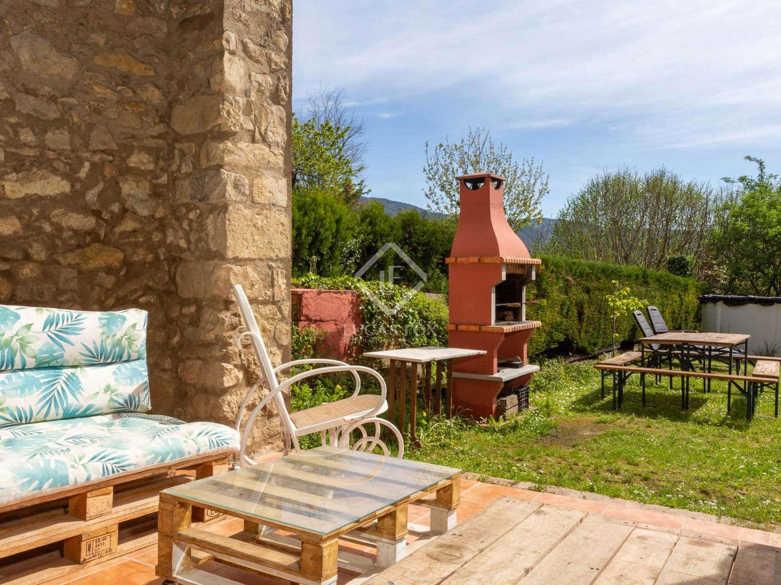 6 soverom Villa til salgs i La Vall d'en Bas med garasje - € 670 000 (Ref: 7122144)